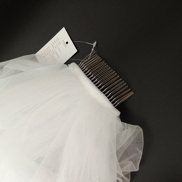 White and subtle pink lace veil trailing 3 meters main image 7
